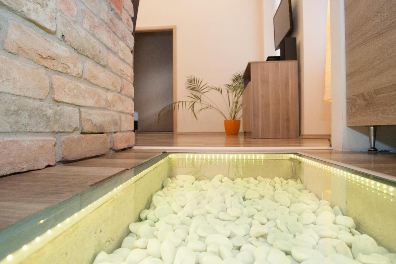 Dominique Apartment, Budapest